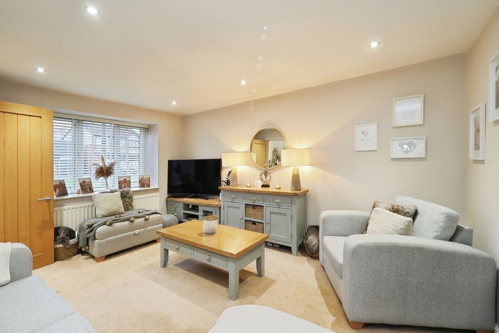 Additional image 17 of 3 bed link detached house for saleGoodwood Close, Stretton, Burton-On-Trent, Staffordshire DE13