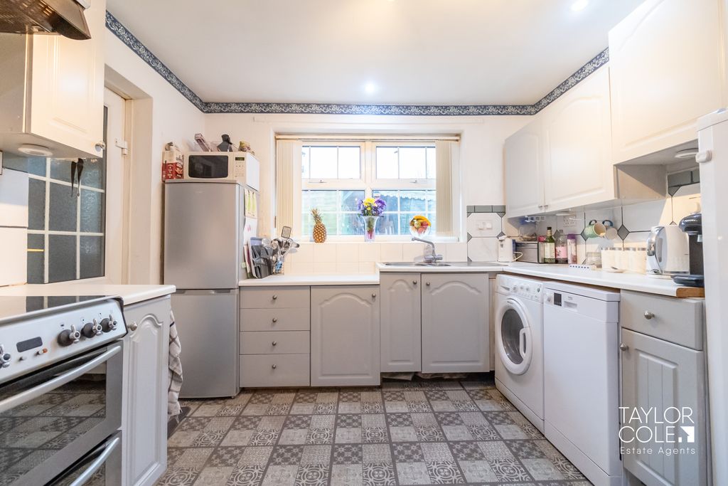 Additional image 6 of 3 bed detached bungalow for saleGlascote Road, Tamworth B77
