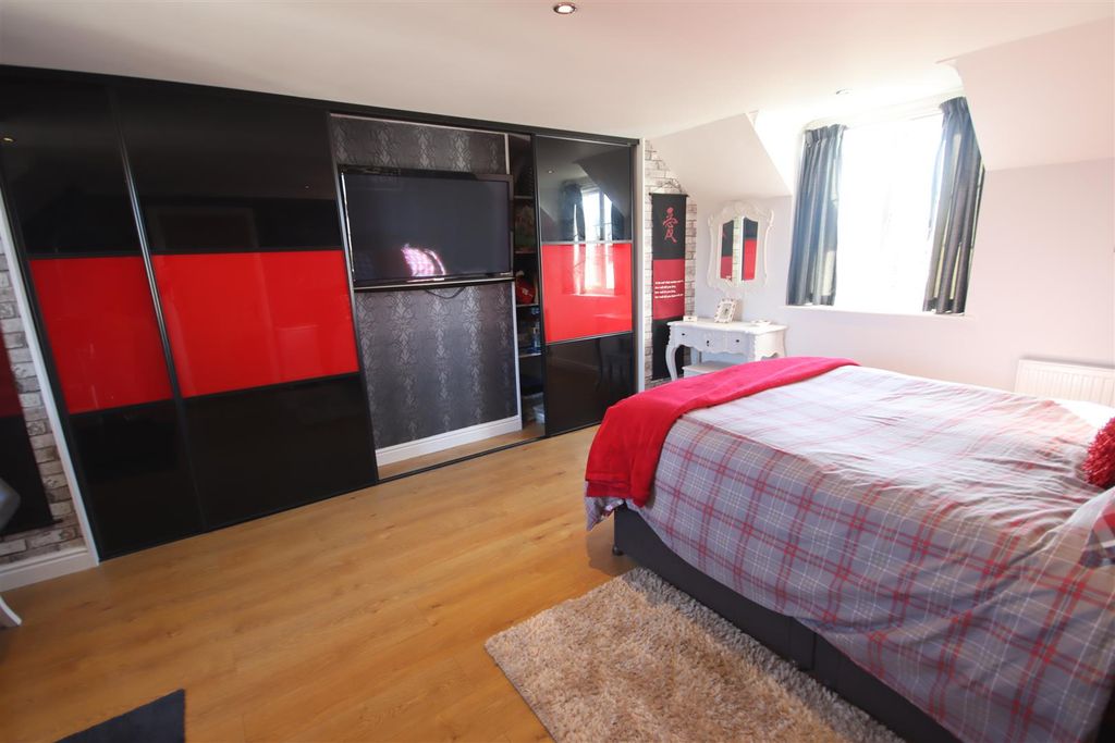 Additional image 19 of 4 bed detached house for saleThe Banks, Lyneham, Chippenham SN15