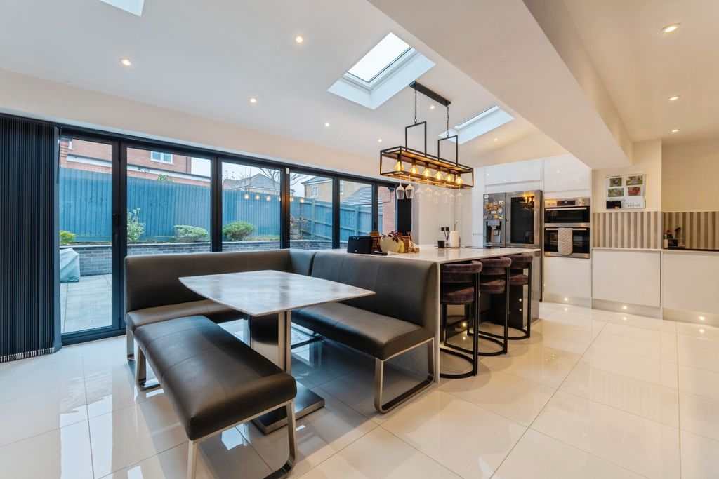 Additional image 9 of 3 bed detached house for saleCowslip Lane, Leicester LE7