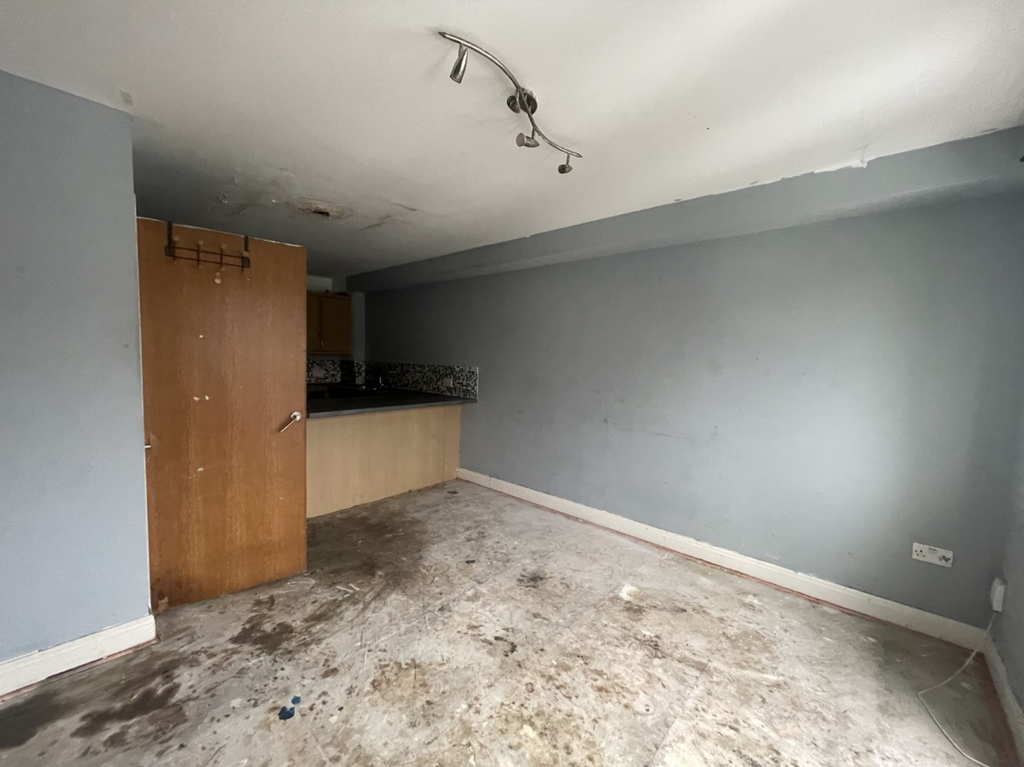 Additional image 3 of 2 bed flat for sale6 The Courtyard, Beasley Avenue, Newcastle Under Lyme, Staffordshire ST5