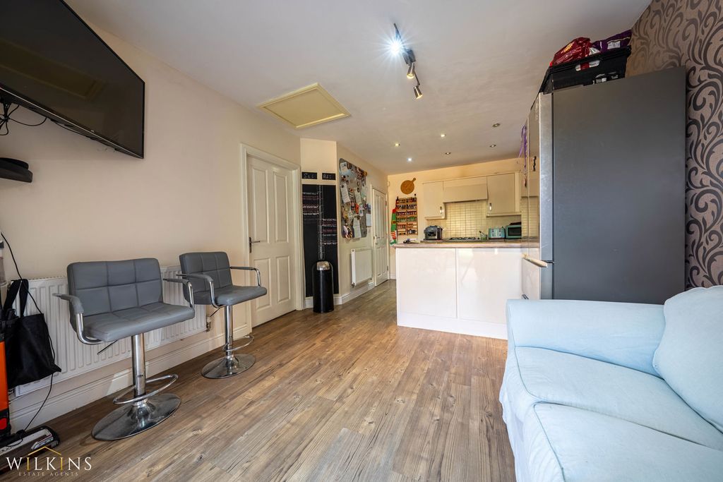 Additional image 8 of 4 bed detached house for saleLowes Drive, Tamworth, Staffordshire B77