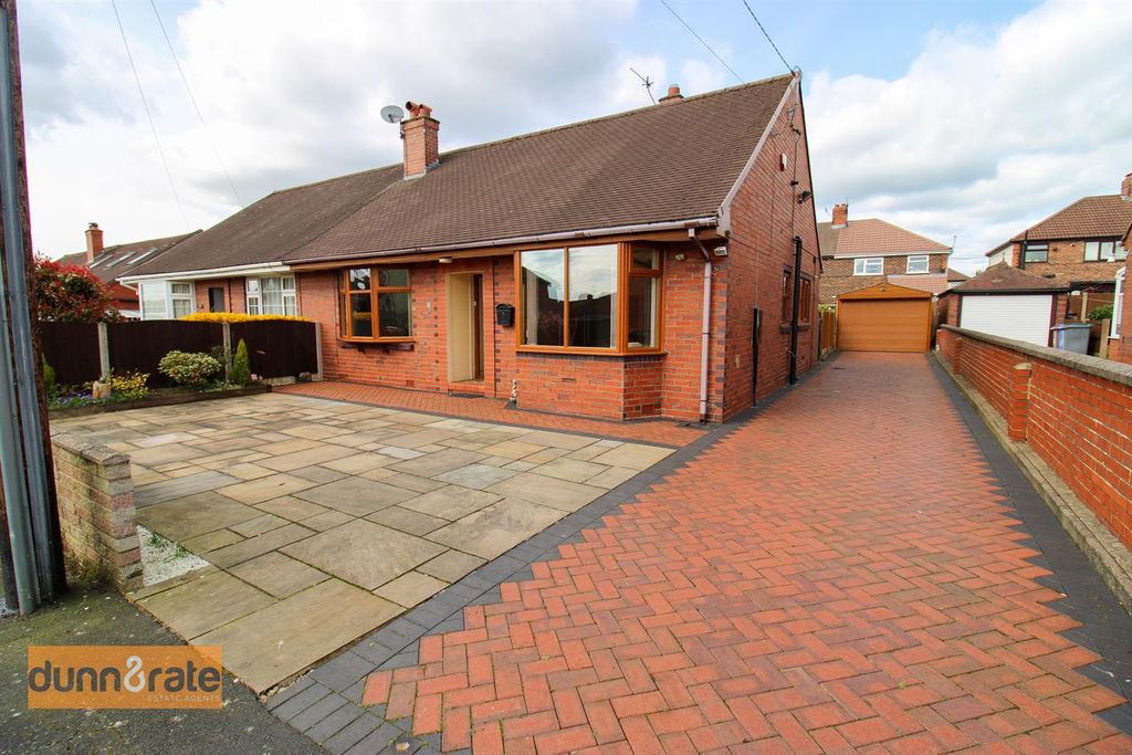 2 bed semi-detached bungalow for saleMalcolm Close, Baddeley Green, Stoke-On-Trent ST2