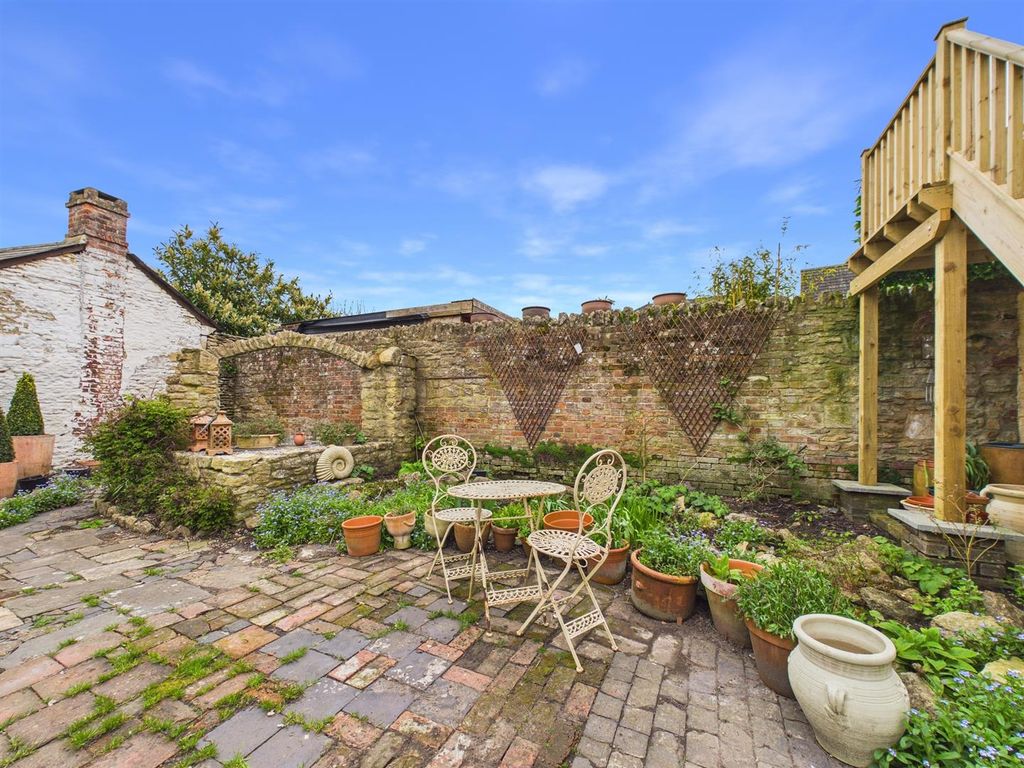 Additional image 16 of 2 bed terraced house for saleThe Causeway, Chippenham SN15
