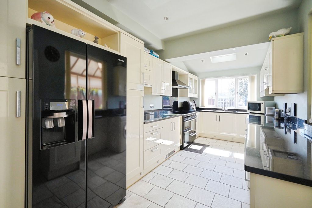 Additional image 8 of 3 bed semi-detached house for saleHenhurst Hill, Burton-On-Trent, Staffordshire DE13