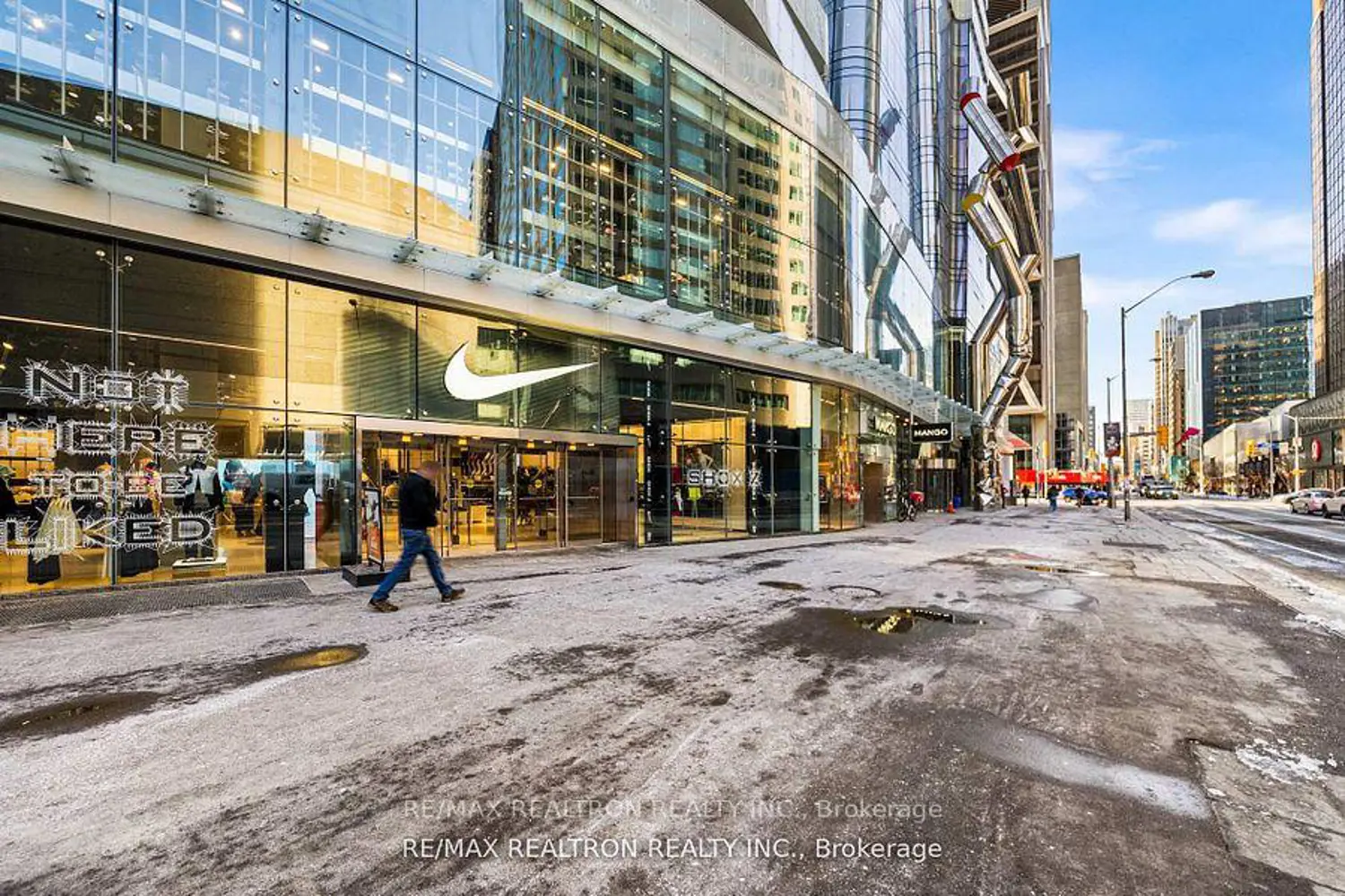 Additional image 5 of 1 Bloor Street 6010