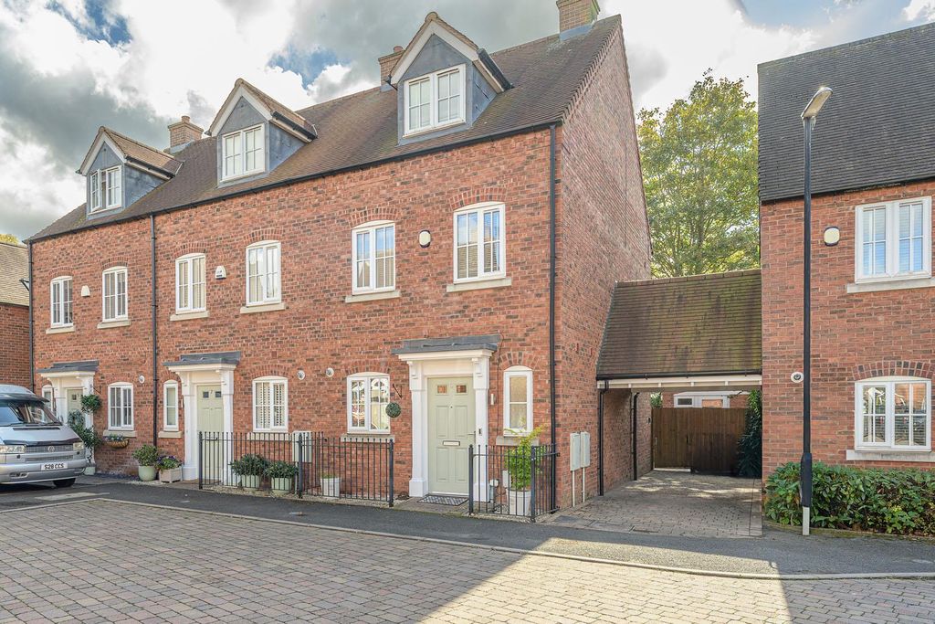 Additional image 23 of 4 bed town house for saleStanham Close, Wombourne WV5