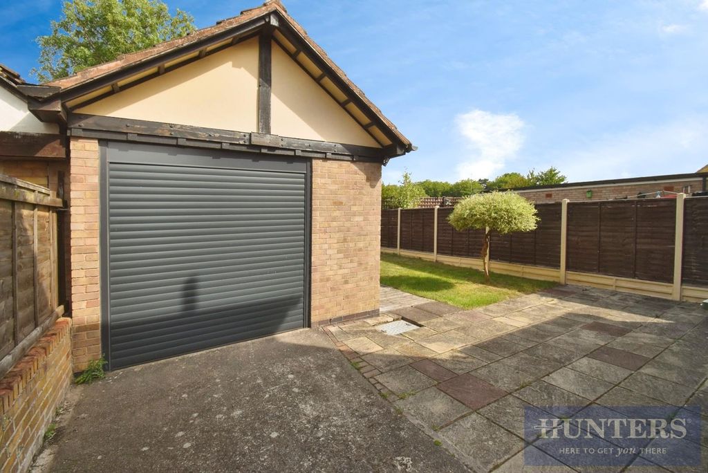 Additional image 17 of 4 bed semi-detached house for saleDorset Avenue, Wigston LE18