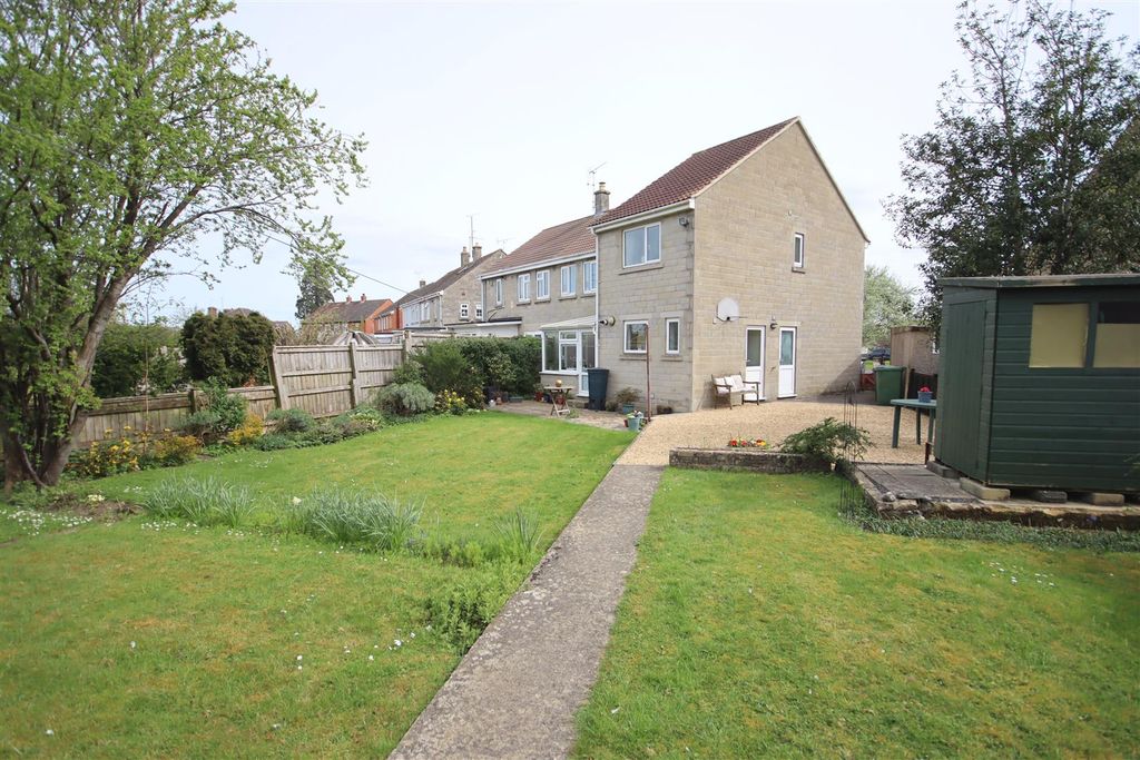 Additional image 20 of 5 bed semi-detached house for saleHardens Close, Chippenham SN15
