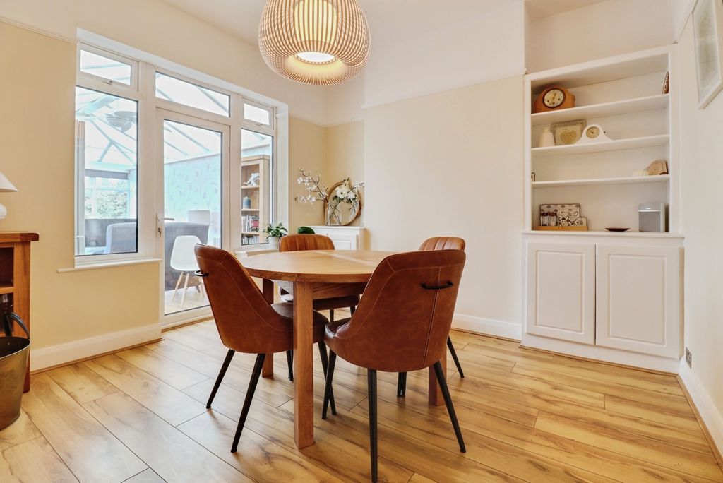 Additional image 6 of 3 bed semi-detached house for saleParklands Drive, Loughborough, Leicestershire LE11