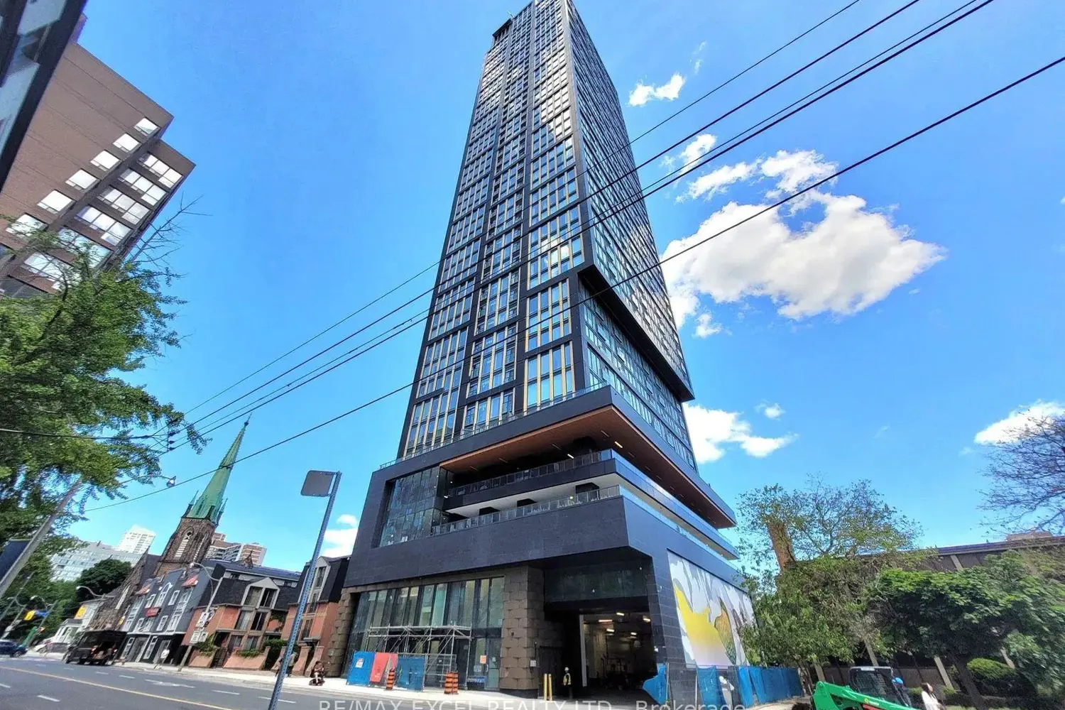 319 Jarvis Street 4808