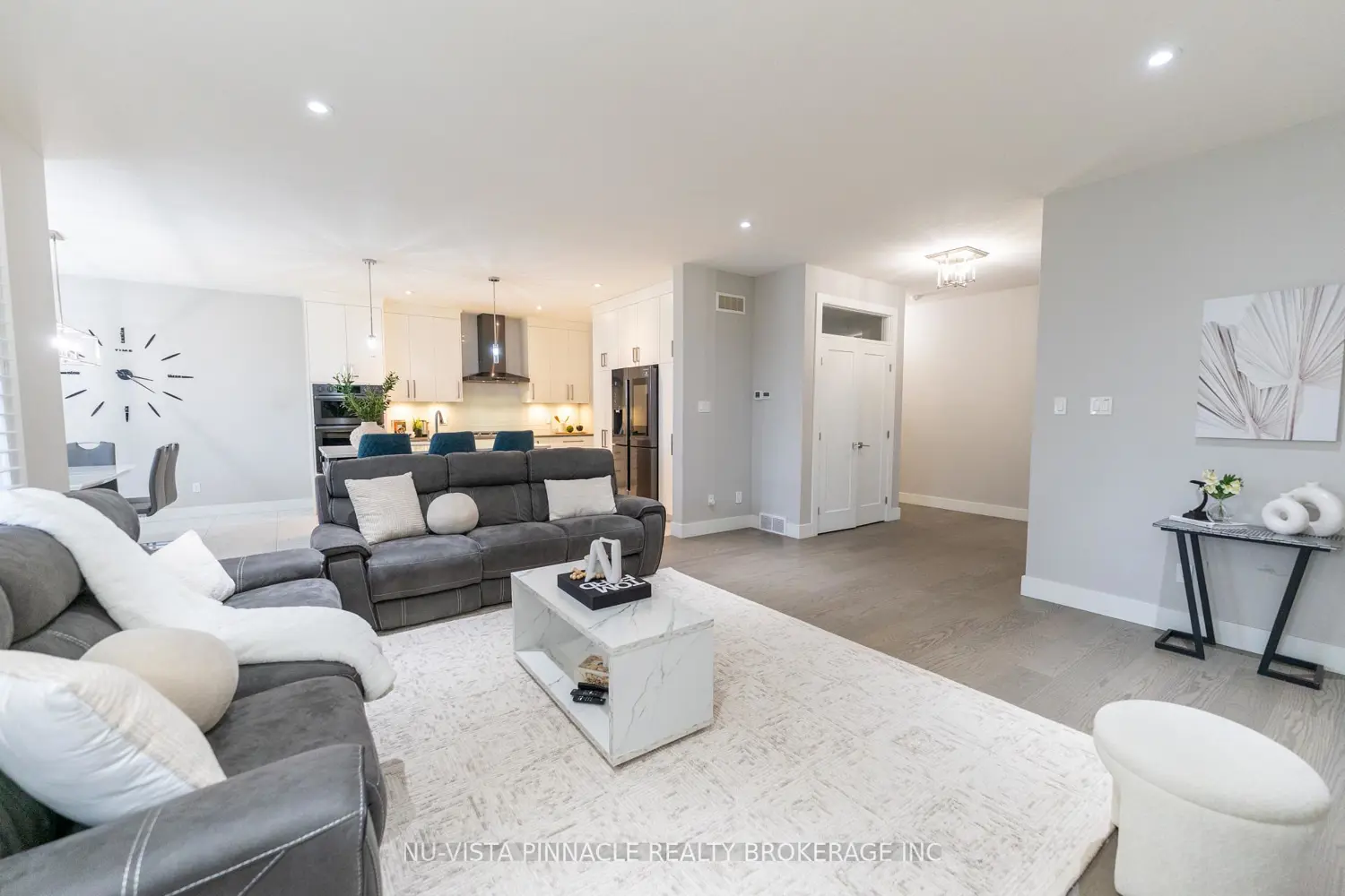 Additional image 10 of 3354 Mersea Street