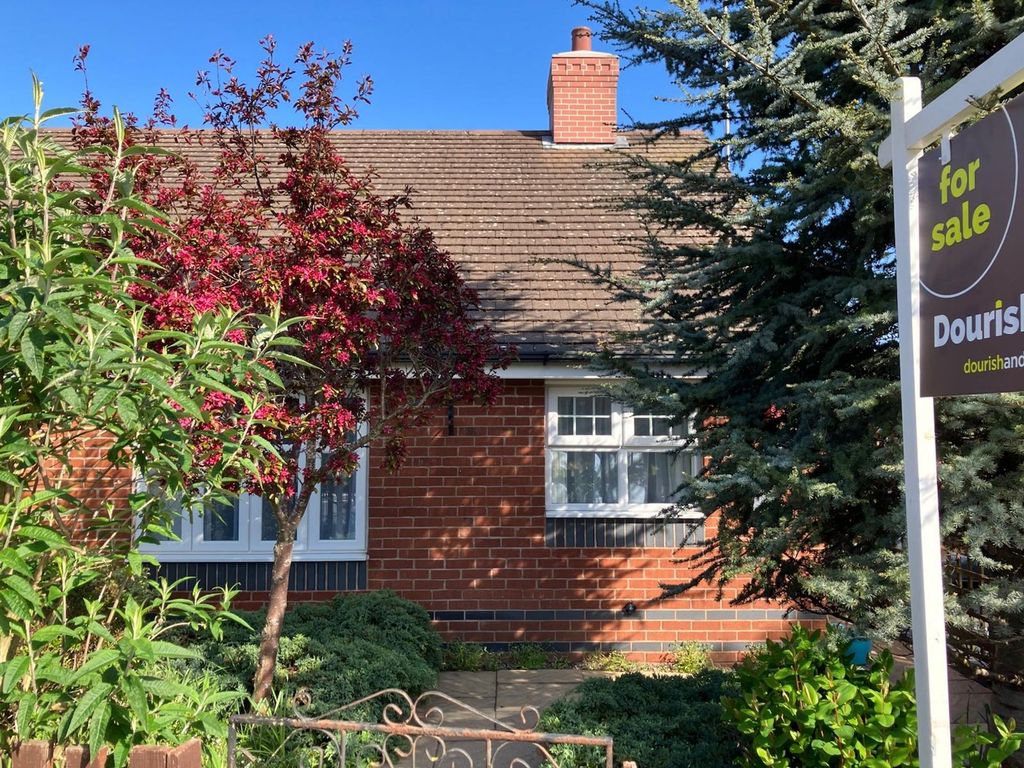 2 bed bungalow for saleMilford Road, Walton On The Hill, Stafford ST17