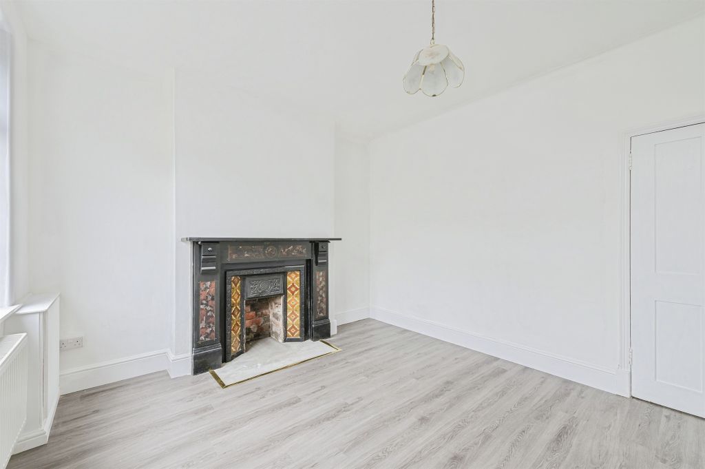Additional image 4 of 3 bed end terrace house for saleHigh Street, Dosthill, Tamworth B77