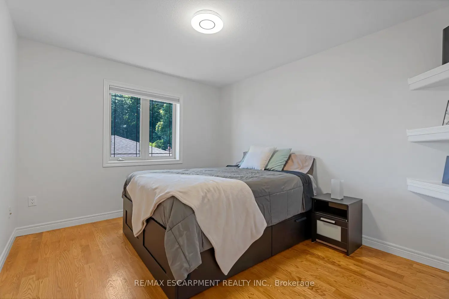 Additional image 9 of 22 Shadeland Crescent