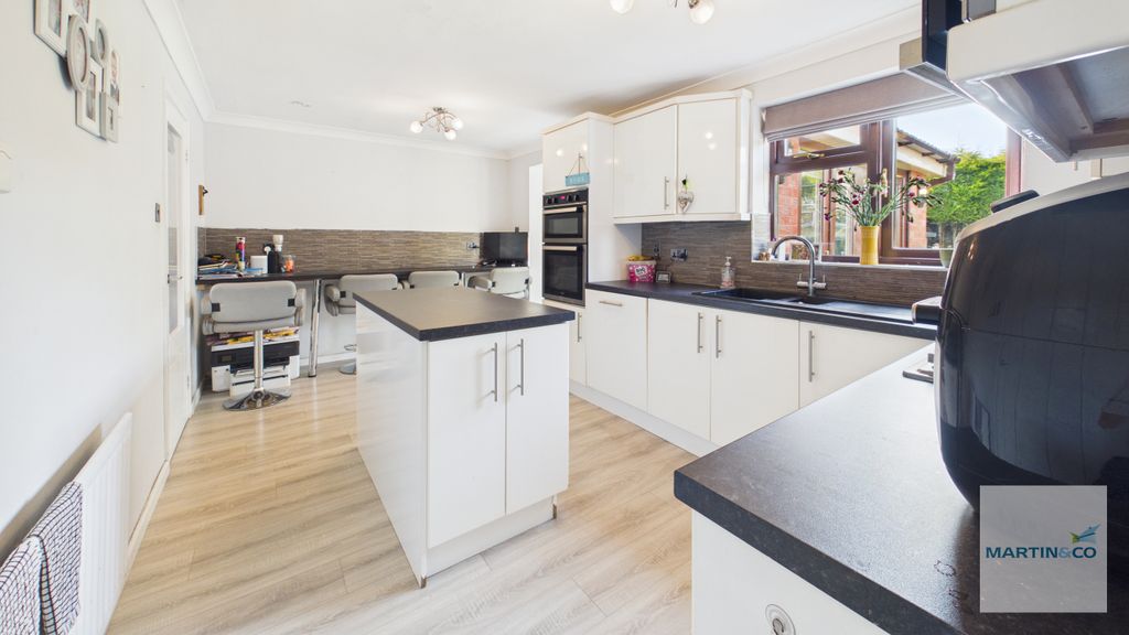 Additional image 9 of 4 bed detached house for saleSudeley, Dosthill, Tamworth B77