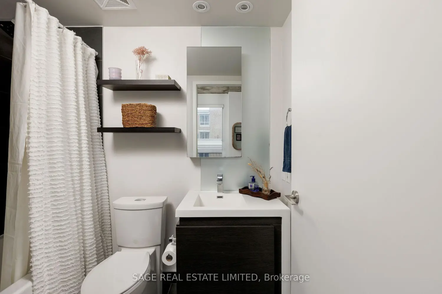 Additional image 14 of 1030 King Street 613