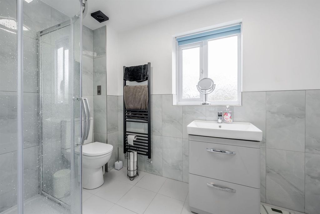 Additional image 4 of 5 bed detached house for saleOaklands, Wombourne WV5