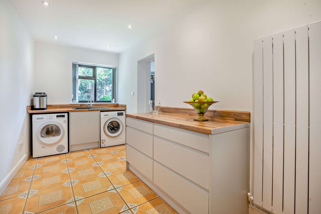 Additional image 14 of 4 bed bungalow for saleCourt Drive Shenstone, Lichfield WS14