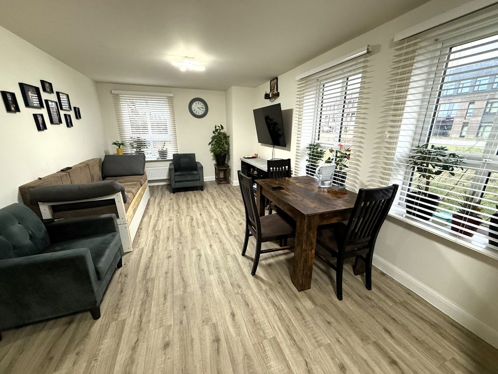 Additional image 9 of 2 bed flat for saleHeron House, Semington Strand, Swindon SN1