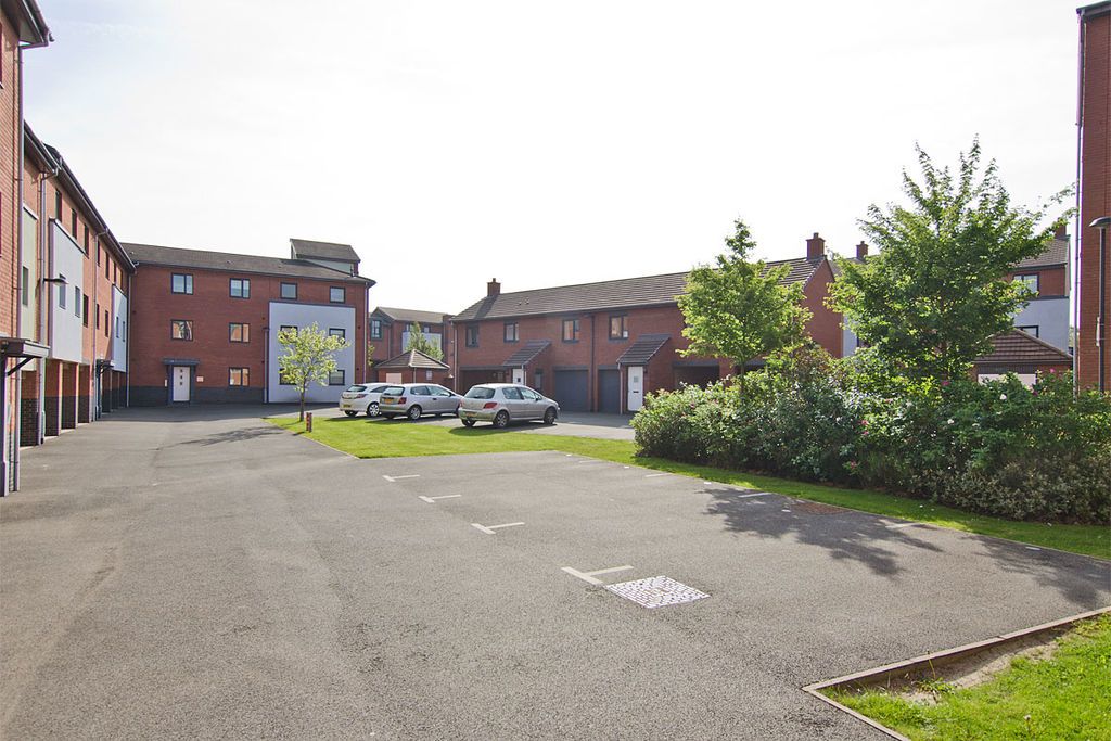Additional image 15 of 2 bed flat for salePear Tree Close, Lichfield WS14