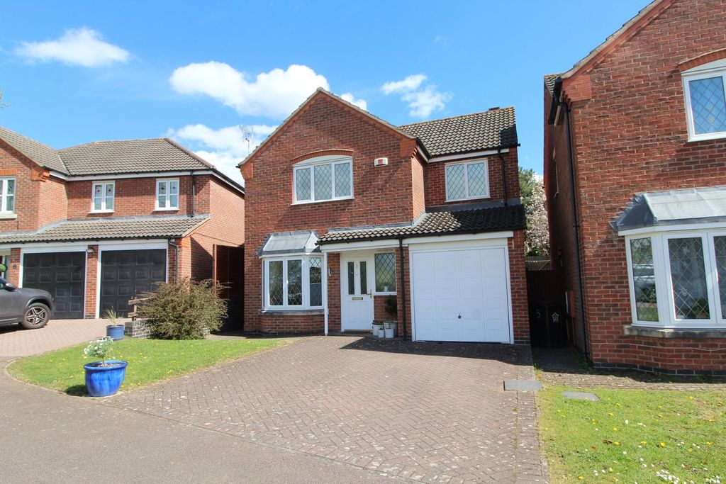 4 bed detached house for saleBridgemere Close, Leicester LE2