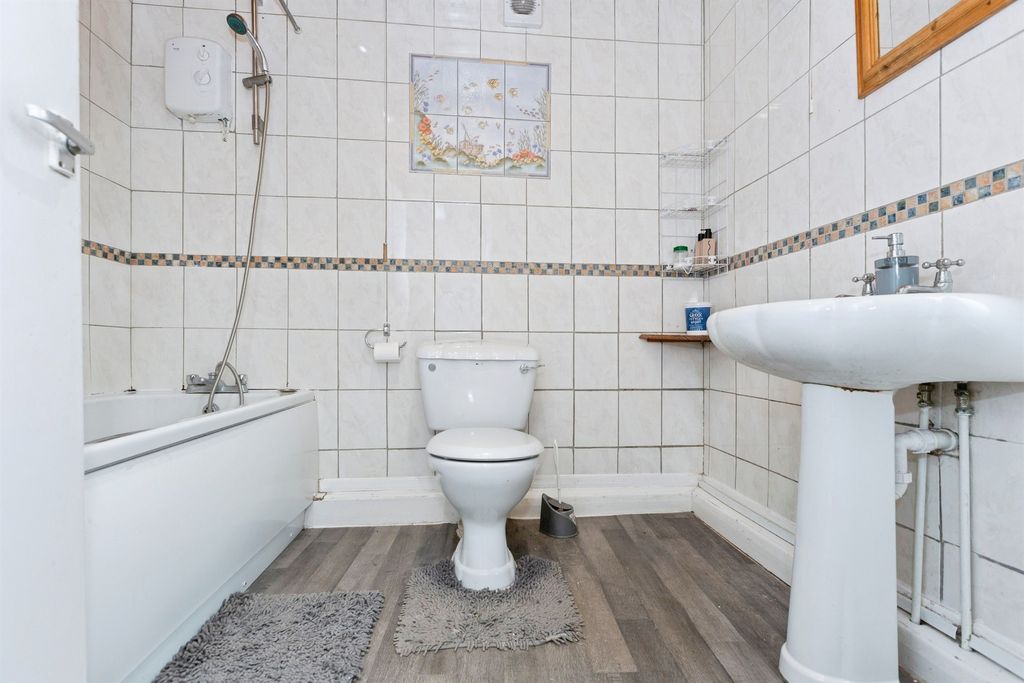 Additional image 13 of 4 bed end terrace house for saleWilberforce Road, Leicester LE3