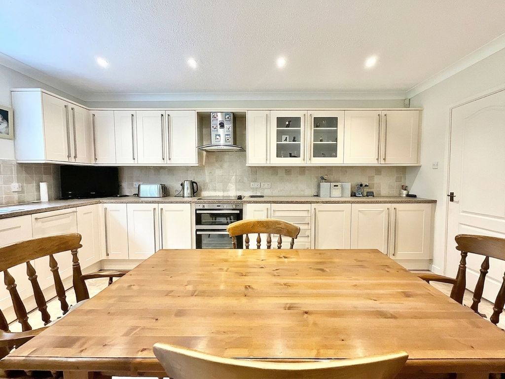 4 bed detached bungalow for salePark Drive, Cheadle ST10 photo 5