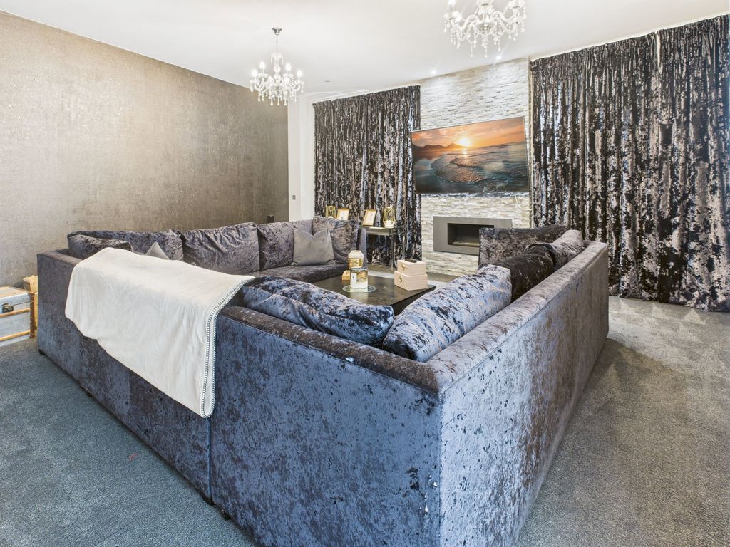 Additional image 14 of 5 bed detached house for saleFreshwater Drive, Weston, Crewe CW2