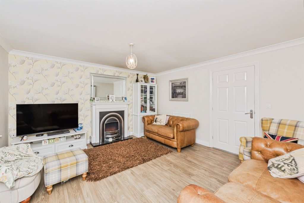 Additional image 4 of 4 bed detached house for saleDumolos Lane, Glascote, Tamworth B77