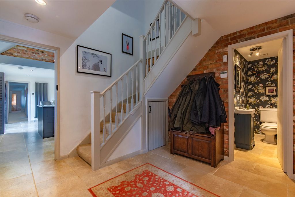 Additional image 9 of 4 bed detached house for saleOld Battens Barn, Ermin Street, Lambourn Woodlands, Hungerford RG17