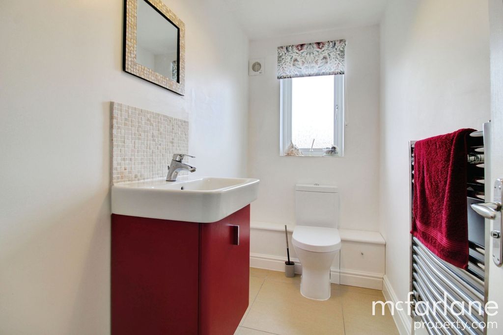 Additional image 13 of 6 bed detached house for saleUffcott, Swindon SN4