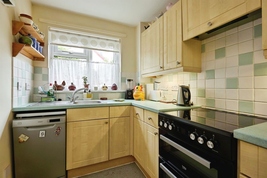 Additional image 6 of 2 bed flat for saleStratford Road, Salisbury SP1