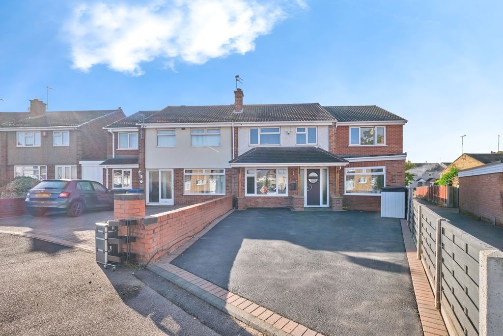 4 bed semi-detached house for saleSpring Road, Lichfield, Staffordshire WS13
