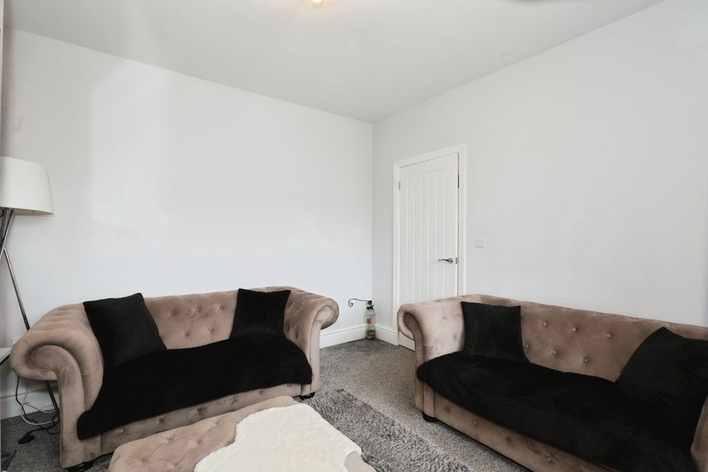 Additional image 3 of 3 bed semi-detached house for saleThomas Avenue, Newcastle ST5