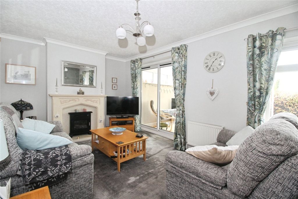 Additional image 4 of 3 bed semi-detached house for saleDean Close, Hinckley, Leicestershire LE10