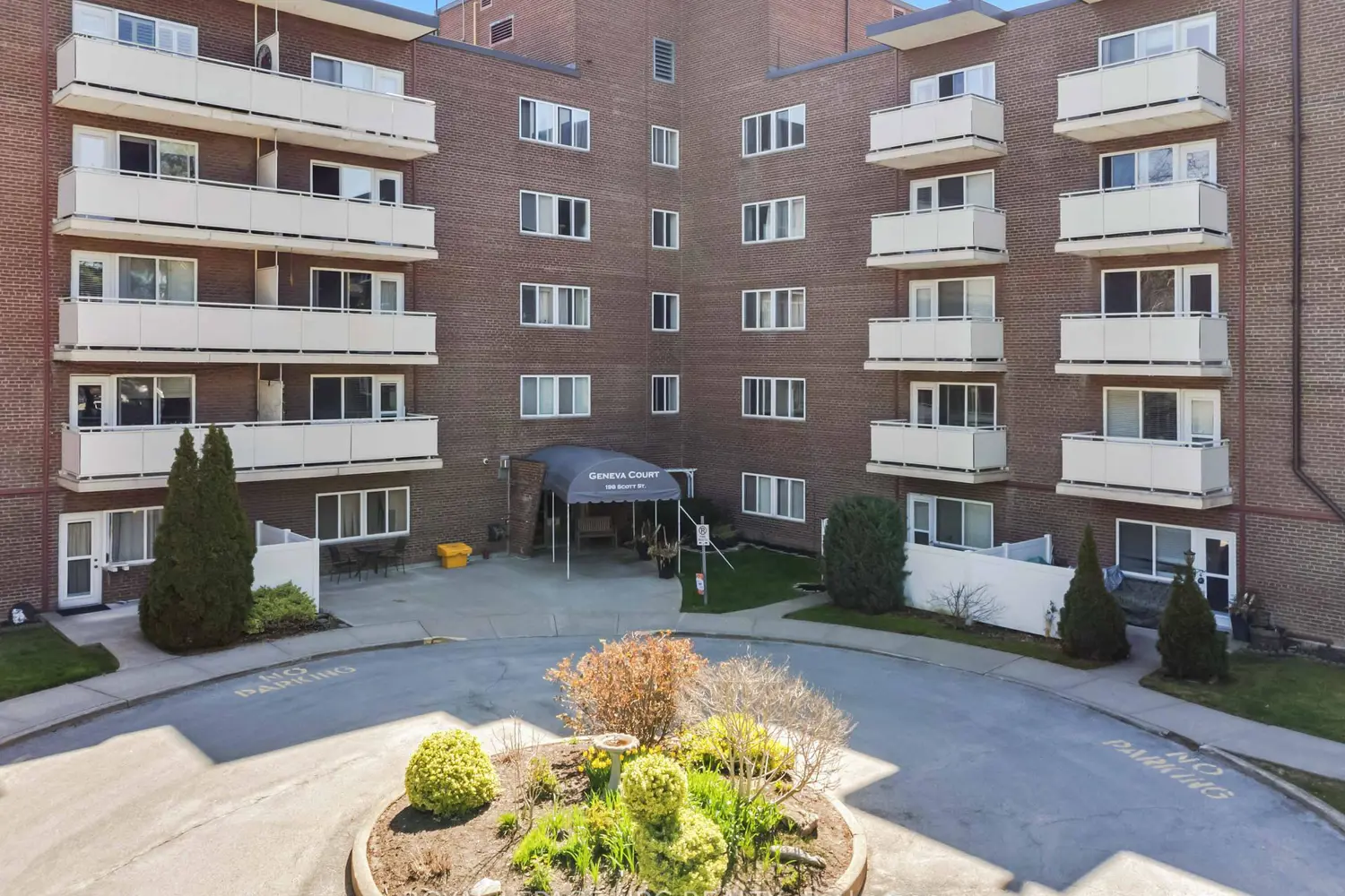 198 Scott Street 418