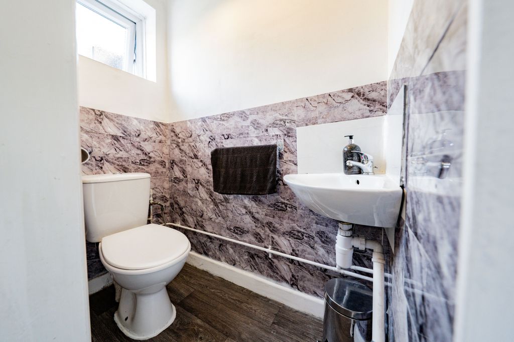 Additional image 6 of 3 bed detached house for saleAmanda Road, Leicester, Leicestershire LE2