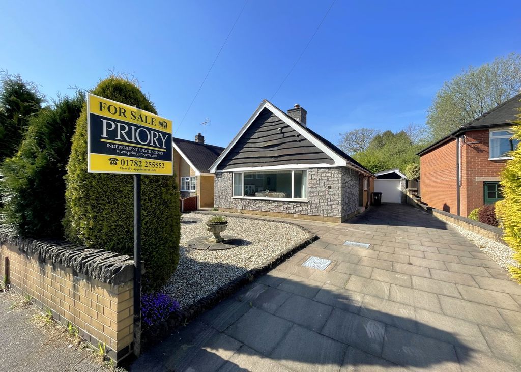 2 bed detached bungalow for saleMeadowside, Knypersley, Biddulph ST8