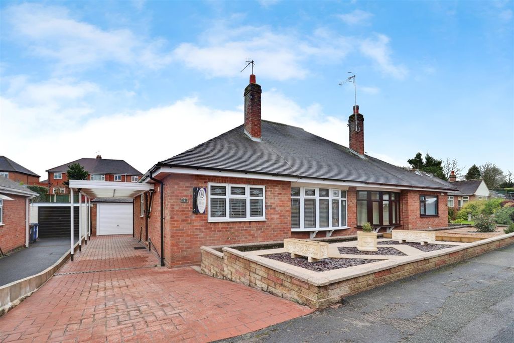 2 bed semi-detached bungalow for saleBrookside Close, Newcastle Under Lyme ST5