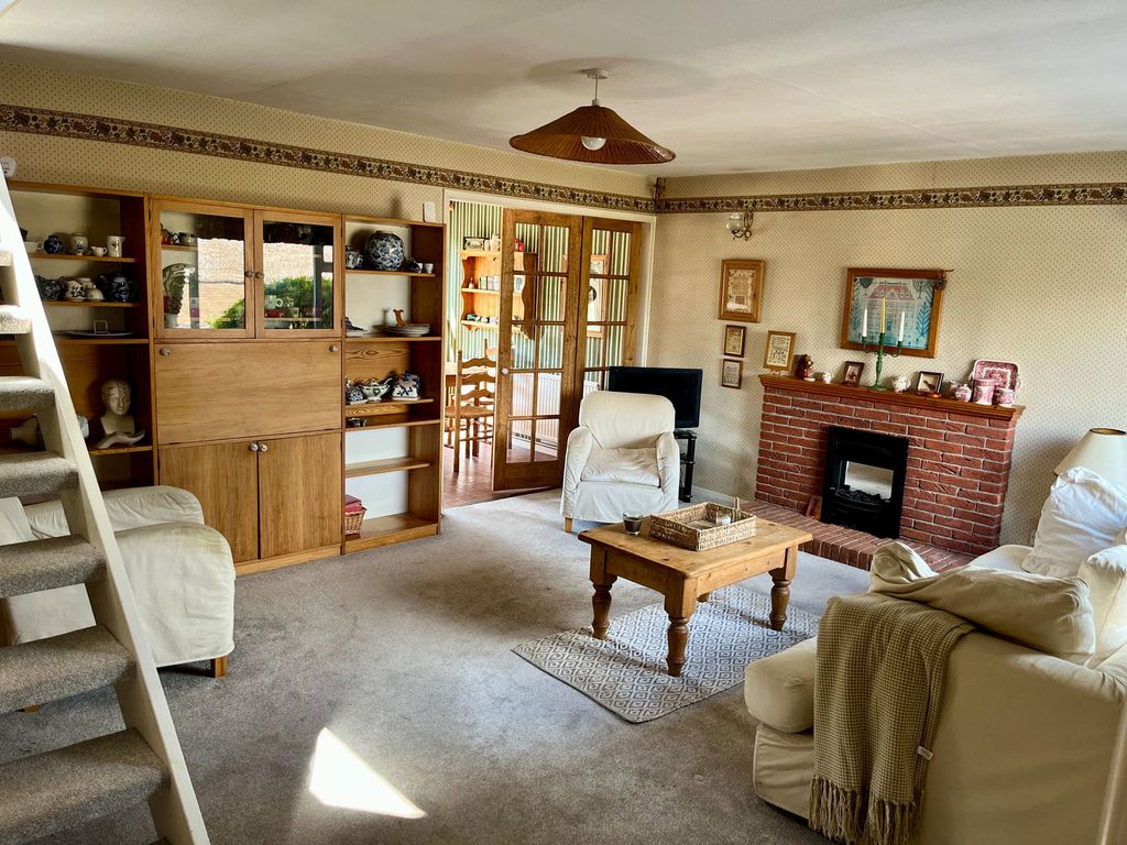 Additional image 2 of 3 bed semi-detached house for saleAsh Drive, Syston, Leicester LE7