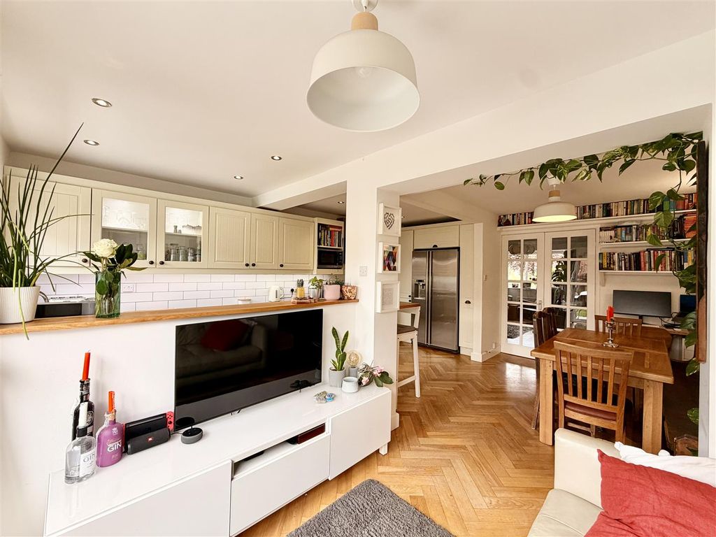 Additional image 4 of 3 bed detached house for saleLindisfarne Drive, Loughborough LE11