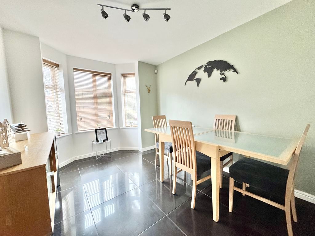 Additional image 8 of 3 bed town house for saleDarwin Crescent, Loughborough LE11