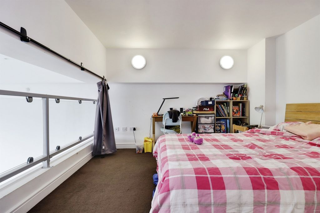Additional image 6 of 2 bed flat for saleLee Street, Leicester LE1
