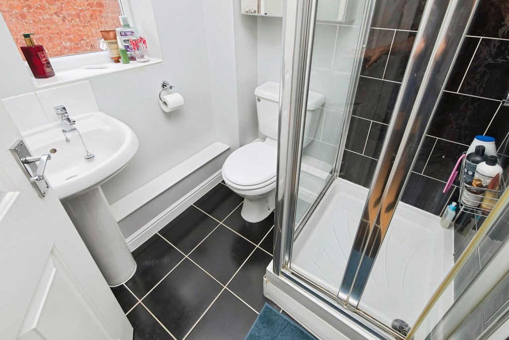 Additional image 15 of 4 bed semi-detached house for saleAbbot Close, Burton-On-Trent DE14
