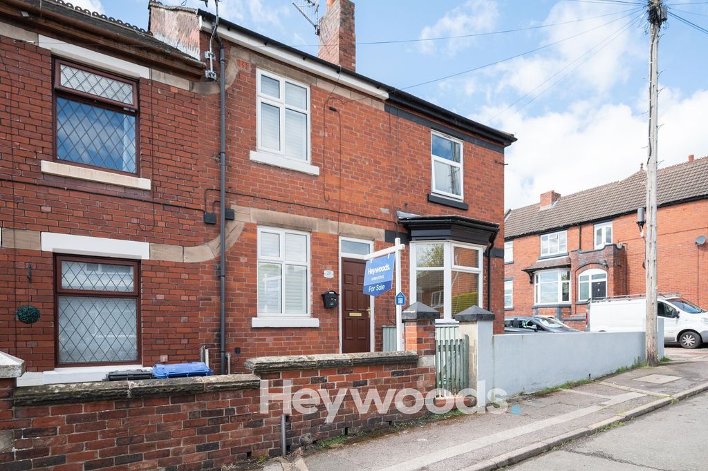 2 bed terraced house for saleDimsdale View East, Newcastle-Under-Lyme ST5