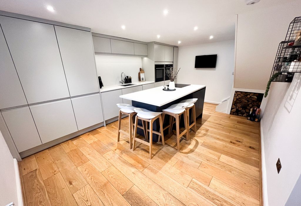 4 bed barn conversion for saleThe Grange, Wychnor DE13 photo 5