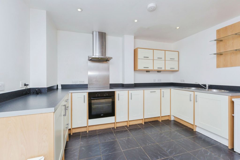 Additional image 8 of 2 bed flat for saleWimbledon Street, Leicester, Leicestershire LE1