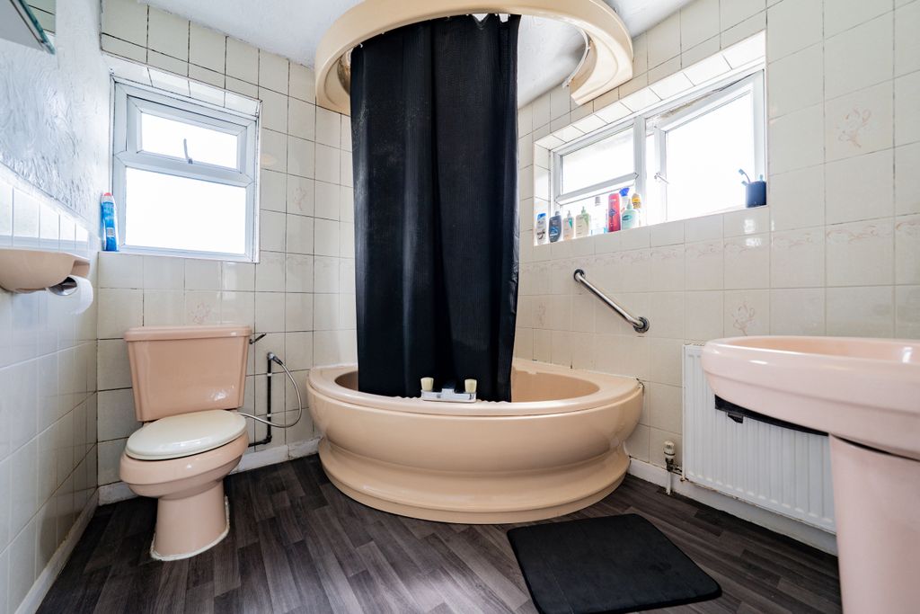 Additional image 10 of 3 bed detached house for saleAmanda Road, Leicester, Leicestershire LE2