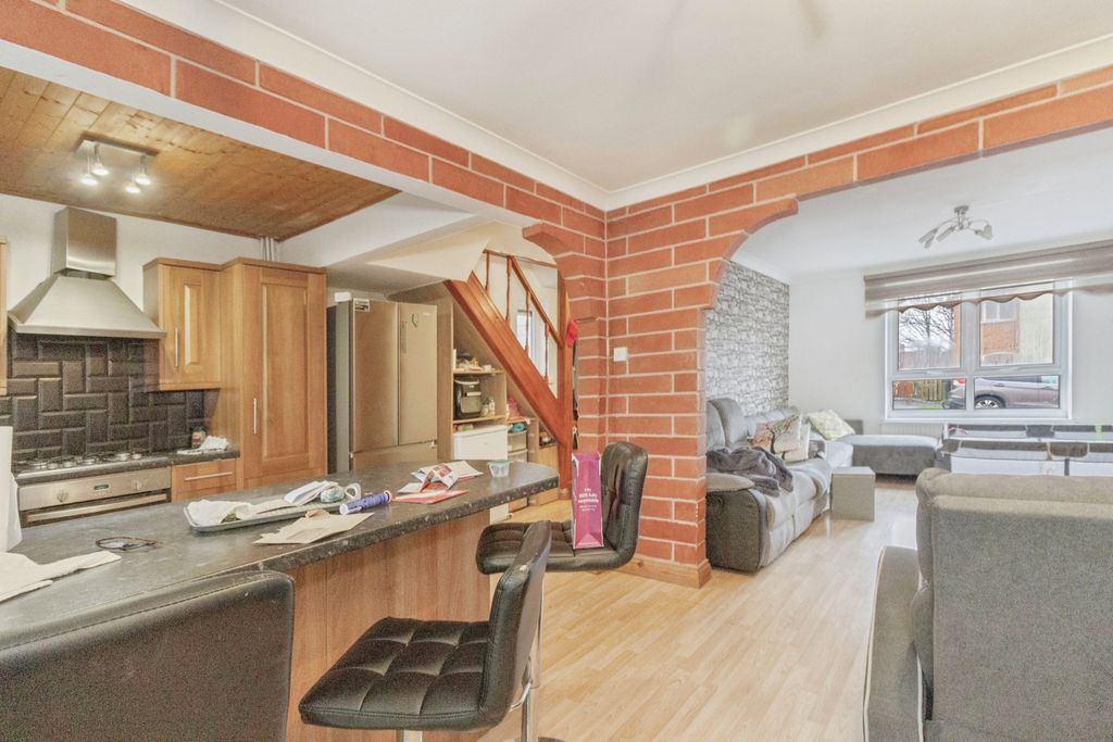 Additional image 3 of 5 bed semi-detached house for saleRedmarle Road, Leicester LE3